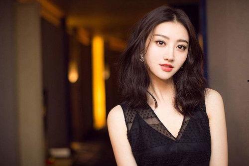 娱乐吃瓜背景女星图片,揭秘背景神秘的女星们