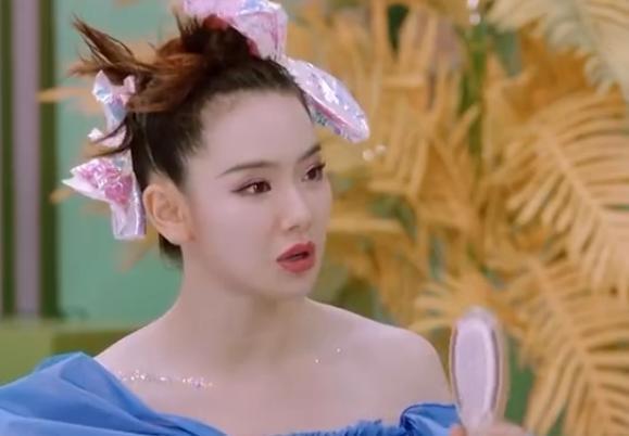 女生化妆娱乐吃瓜酱,从娱乐吃瓜到生活态度