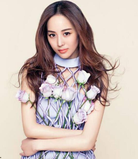 娱乐吃瓜女艺人牺牲小说,女艺人牺牲背后的真相揭秘