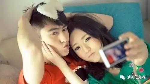 娱乐吃瓜酱当代情侣出门,时尚穿搭引关注