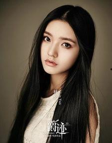 娱乐吃瓜女星私下关注,娱乐圈女神私下关注的神秘人物，吃瓜群众纷纷热议