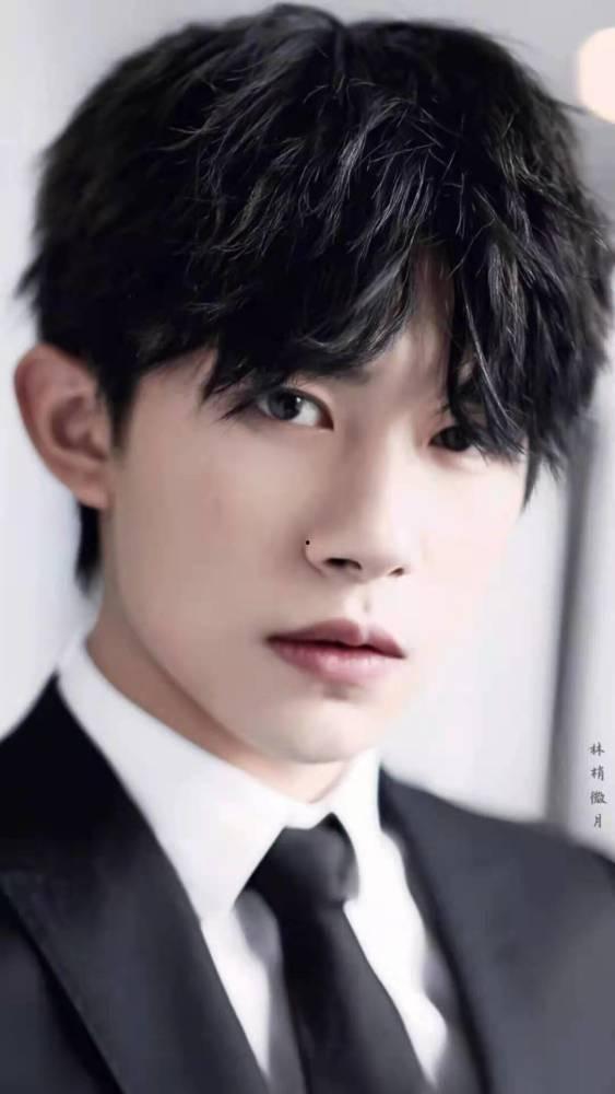 娱乐吃瓜君严浩翔,娱乐吃瓜界的风云人物